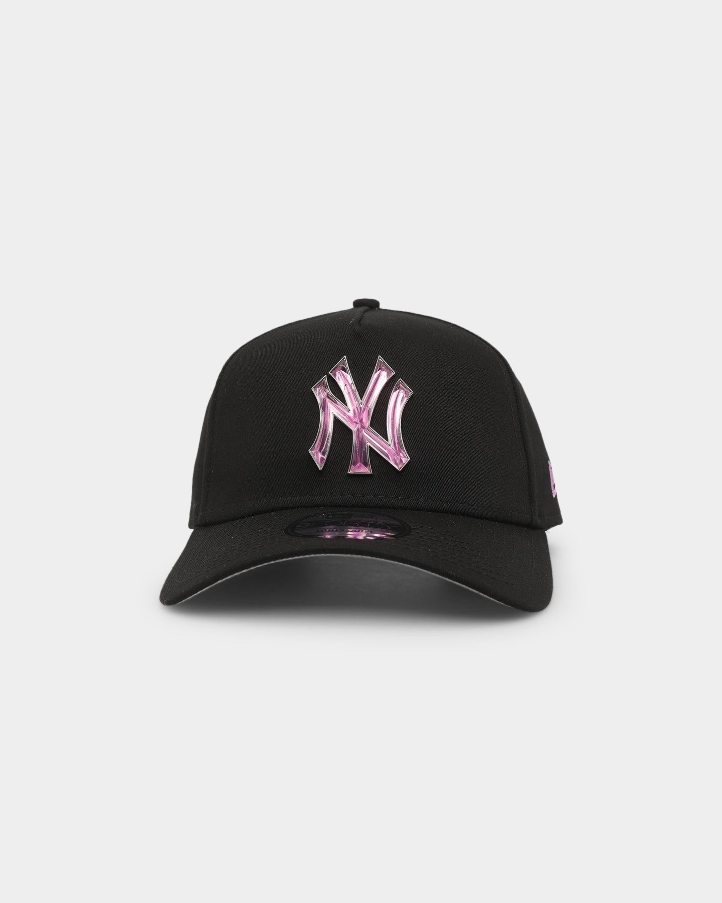 Embroidered Yankee's Hat Medium / Black / Pink